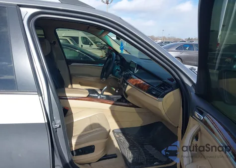 2008 BMW X5 3.0Si z USA, uszkodzony, nr VIN 5UXFE43558L006086